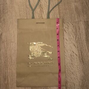 BURBERRY SHOPPING BAG